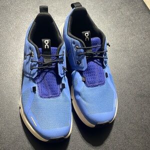 On Running • Kids' Cloud Sky Running Sneaker in Ultramarine/ Indigo